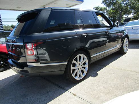 Used 2017 Land Rover Range Rover HSE image 4