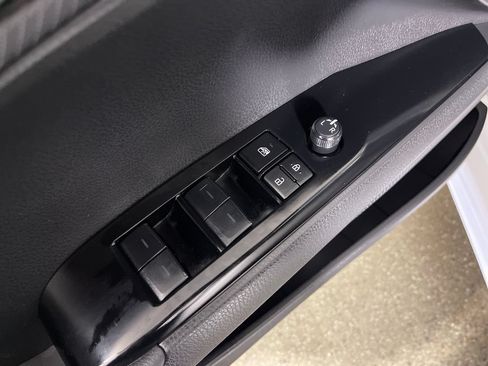Used 2025 Toyota Camry SE FWD image 16