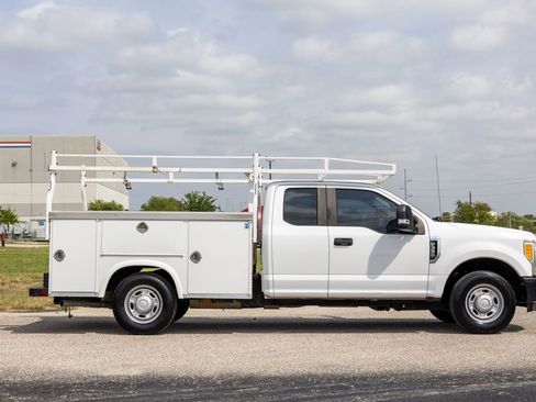 Used 2017 Ford F350 XL image 8
