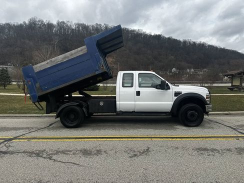 Used 2008 Ford F450 XL image 2