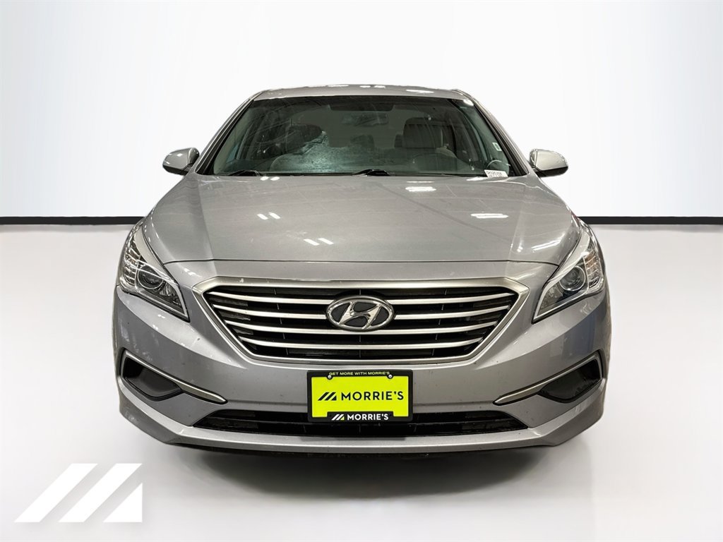 Used 2016 Hyundai Sonata SE w/ Cargo Package FWD image 2