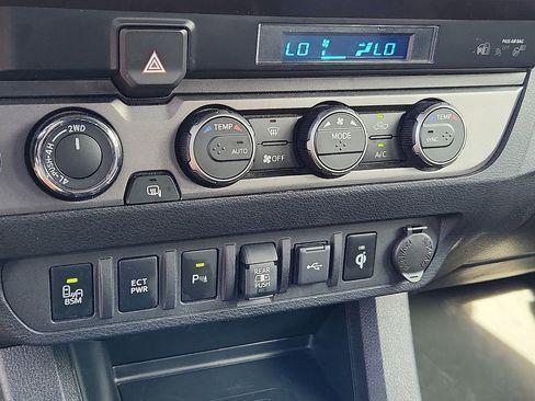 Used 2023 Toyota Tacoma SR image 13