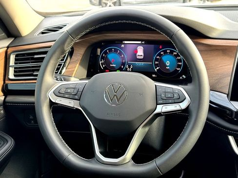 New 2026 Volkswagen Atlas SE FWD image 19