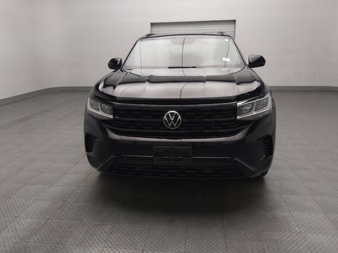 Used 2022 Volkswagen Atlas Cross Sport SE FWD image 15