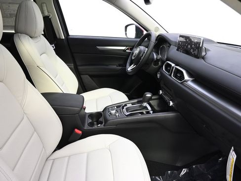 New 2025 MAZDA CX-5 AWD 2.5 S w/ Preferred Package image 16