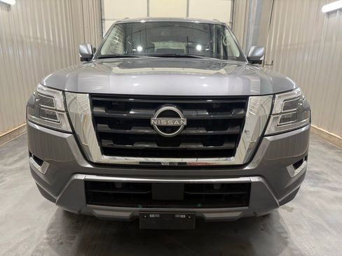 Used 2022 Nissan Armada SL w/ Captain's Chairs Package RWD image 2