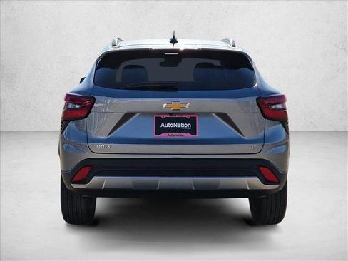 New 2026 Chevrolet Trax LT w/ LT Convenience Package image 8