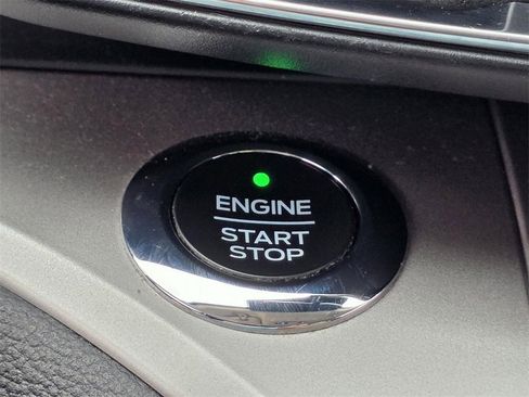 Used 2021 Ford Explorer XLT w/ Equipment Group 202A image 25