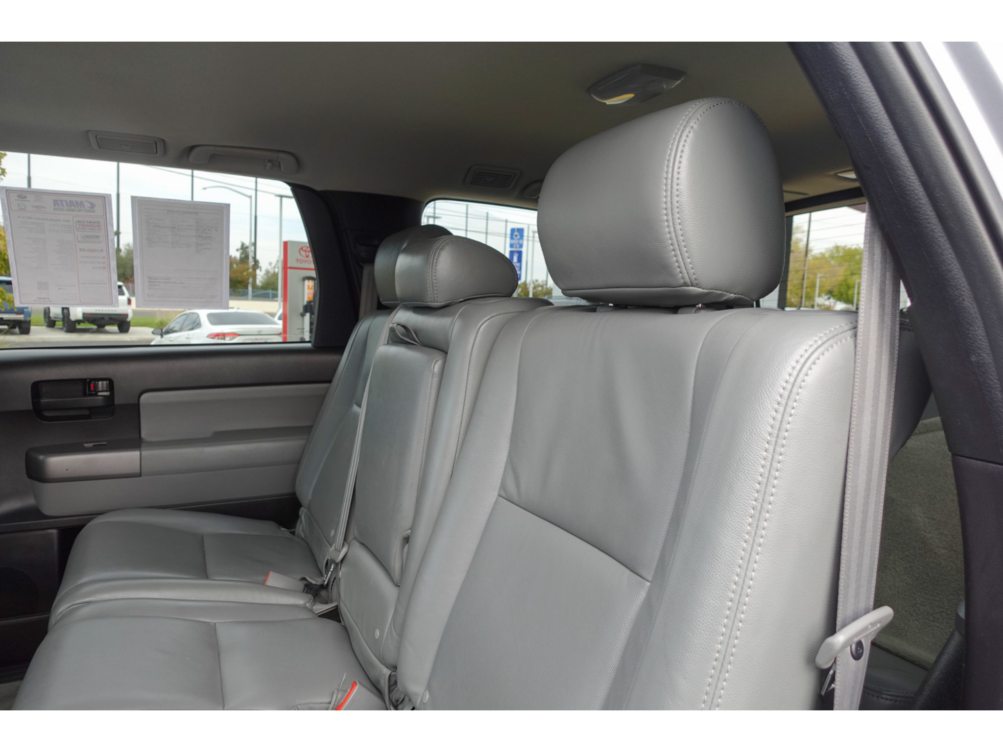 Used 2011 Toyota Sequoia SR5 AWD/4WD image 22