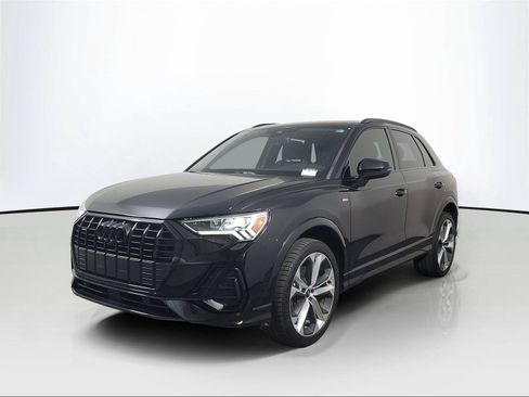 Used 2022 Audi Q3 2.0T Premium Plus AWD/4WD image 3