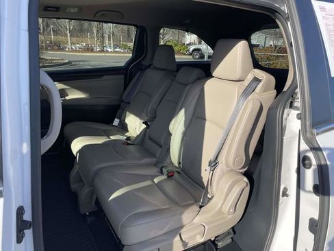 Used 2024 Honda Odyssey EX-L image 15