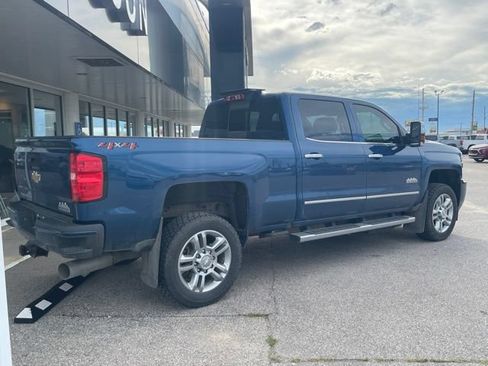 Used 2019 Chevrolet Silverado 2500 High Country w/ Duramax Plus Package AWD/4WD image 6
