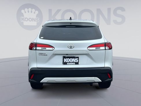 Used 2023 Toyota Corolla Cross L image 5