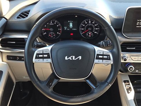 Used 2022 Kia Telluride EX w/ EX Premium Package image 14
