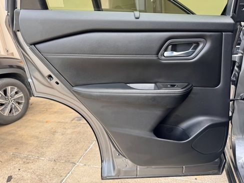 Used 2024 Nissan Rogue SV w/ SV Premium Package FWD image 24