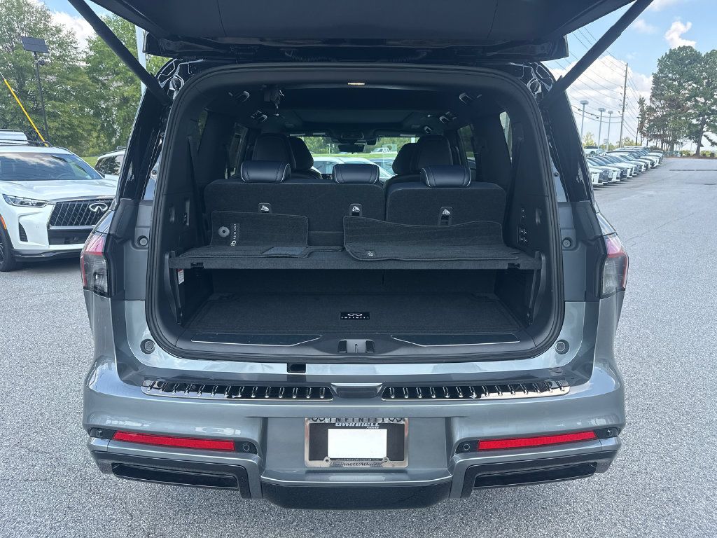 Certified 2026 INFINITI QX80 4WD w/ Sport Exterior Package image 15
