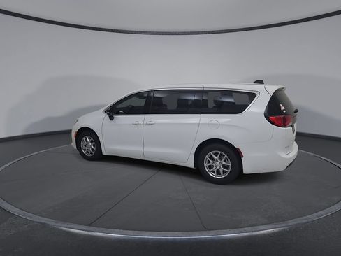 New 2027 Chrysler Pacifica LX FWD image 10