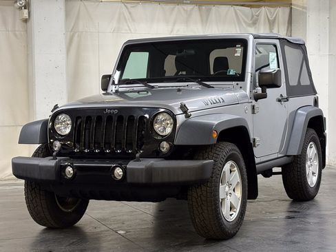 Used 2015 Jeep Wrangler Sport AWD/4WD image 10