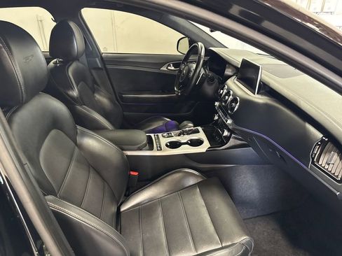 Used 2020 Kia Stinger GT2 image 10