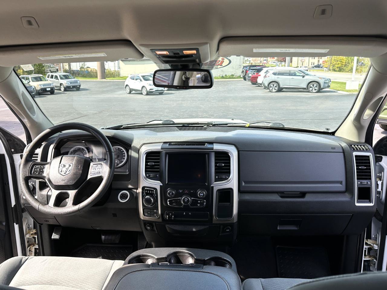 Used 2018 RAM 1500 SLT AWD/4WD image 40