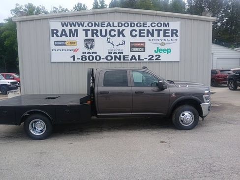 New 2026 RAM 3500 Tradesman AWD/4WD image 2