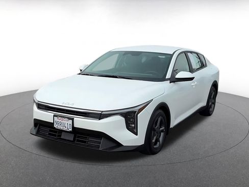 Used 2025 Kia K4 LXS image 7