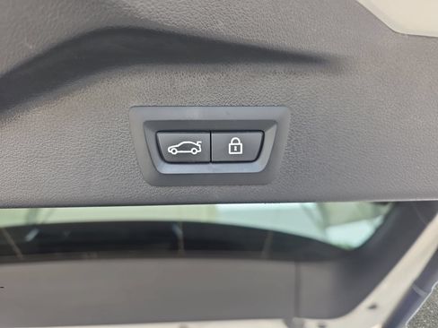 Used 2023 BMW X5 xDrive45e AWD/4WD image 13