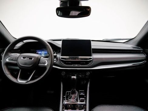 Used 2024 Jeep Compass Trailhawk image 27