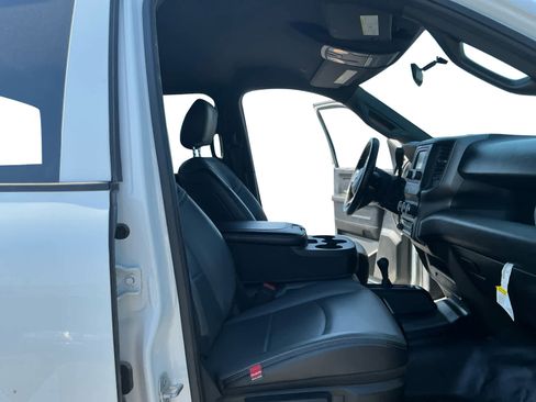 Used 2023 RAM 5500 Tradesman w/ Max Tow Package AWD/4WD image 14