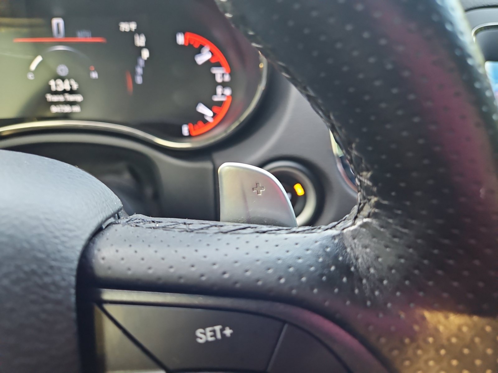 Used 2018 Dodge Durango R/T w/ Technology Group AWD/4WD image 31