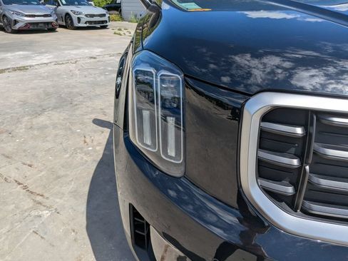 Certified 2024 Kia Telluride SX FWD image 10