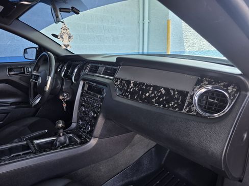 Used 2014 Ford Mustang GT RWD image 16