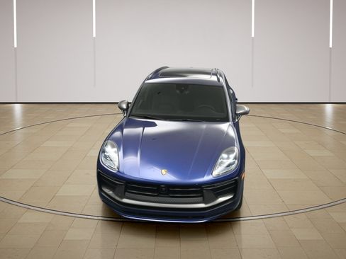 New 2026 Porsche Macan AWD/4WD image 38