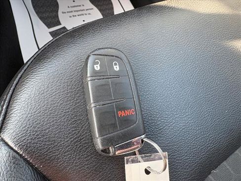 Used 2019 Jeep Compass Latitude image 42