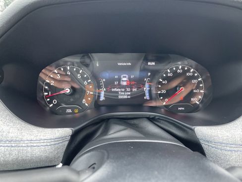 Used 2024 Jeep Compass Latitude AWD/4WD image 17