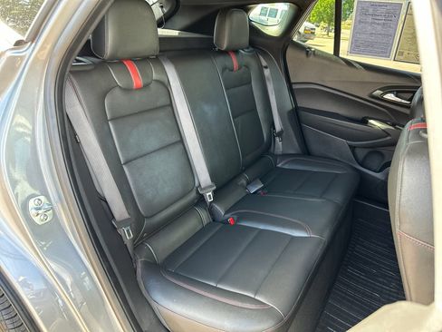 Used 2025 Chevrolet Trax RS w/ Driver Confidence Package FWD image 19