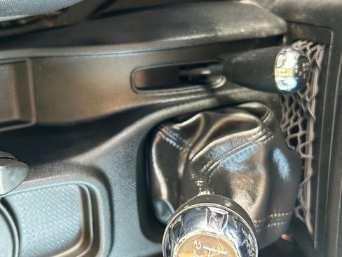 Certified 2017 Jeep Wrangler Unlimited Sport w/ Connectivity Group image 17