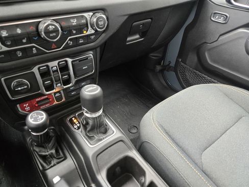 New 2025 Jeep Gladiator Mojave AWD/4WD image 12