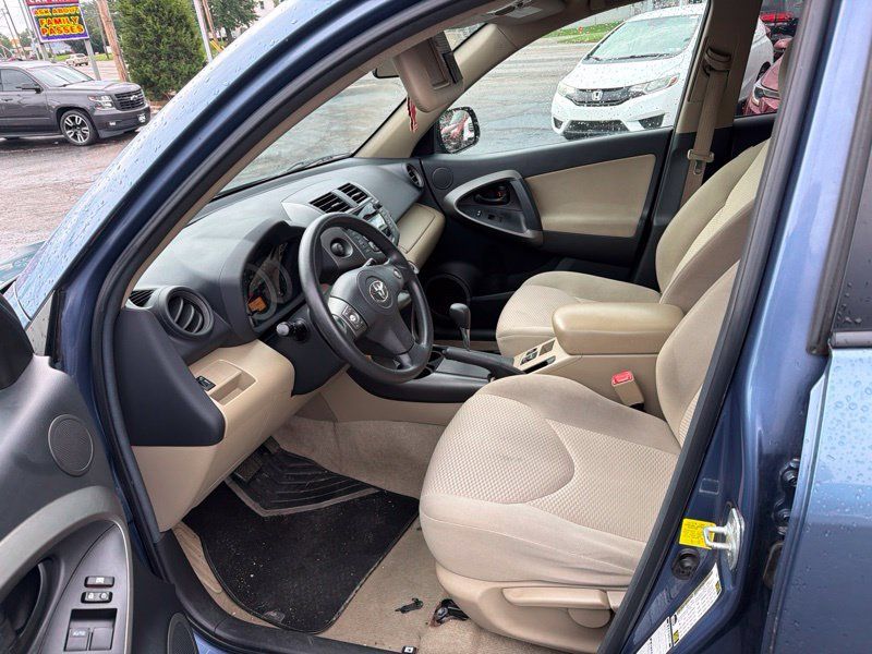 Used 2011 Toyota RAV4 4WD w/ Upgrade Value Pkg image 11