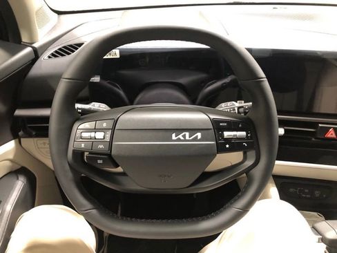 New 2026 Kia Sportage EX FWD image 25