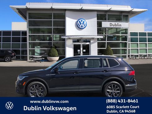 Certified 2022 Volkswagen Tiguan SE FWD image 7