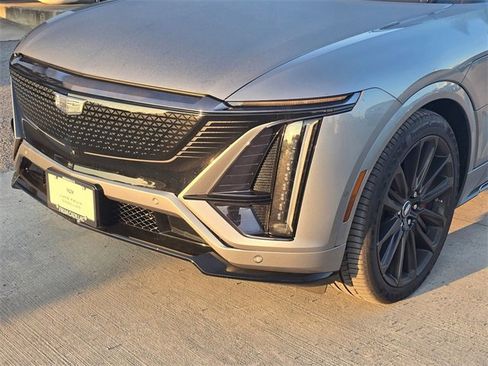 New 2026 Cadillac Lyriq V image 9