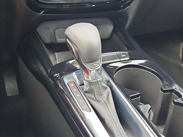 Used 2025 Chevrolet Trax LT FWD image 12