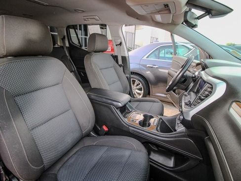 Used 2020 GMC Acadia SLE w/ Driver Convenience Package FWD image 18