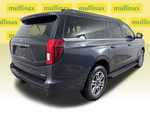 New 2026 Ford Expedition Max Active RWD image 4