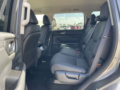 New 2026 Nissan Armada SV image 19