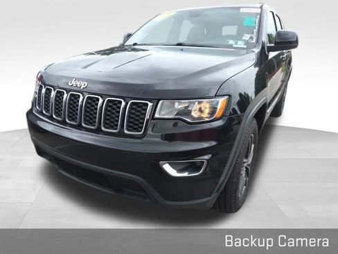 Used 2018 Jeep Grand Cherokee Laredo AWD/4WD image 5