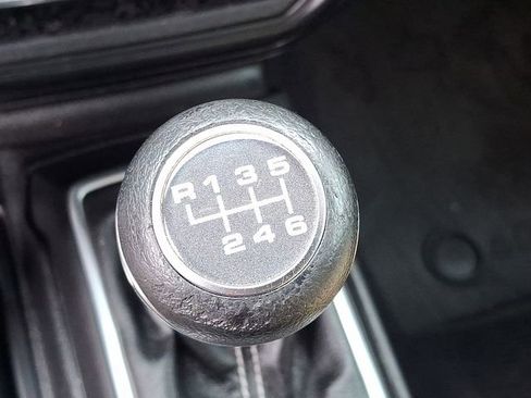 Used 2018 Jeep Wrangler Unlimited Sahara image 11