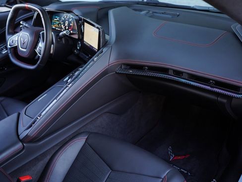 Used 2020 Chevrolet Corvette Stingray w/ 3LT Preferred Equipment Group image 21