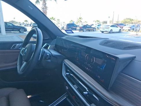 Used 2026 BMW X5 xDrive50e w/ M Sport Package AWD/4WD image 10